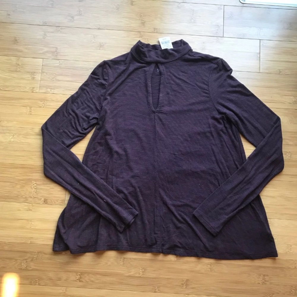 American Eagle long sleeved shirt